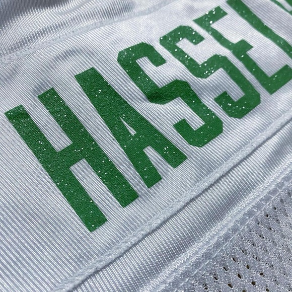 Reebok NFL Seattle Seahawks Matt Hasselbeck No. 8 Women’s Jersey - Picture 2 of 7